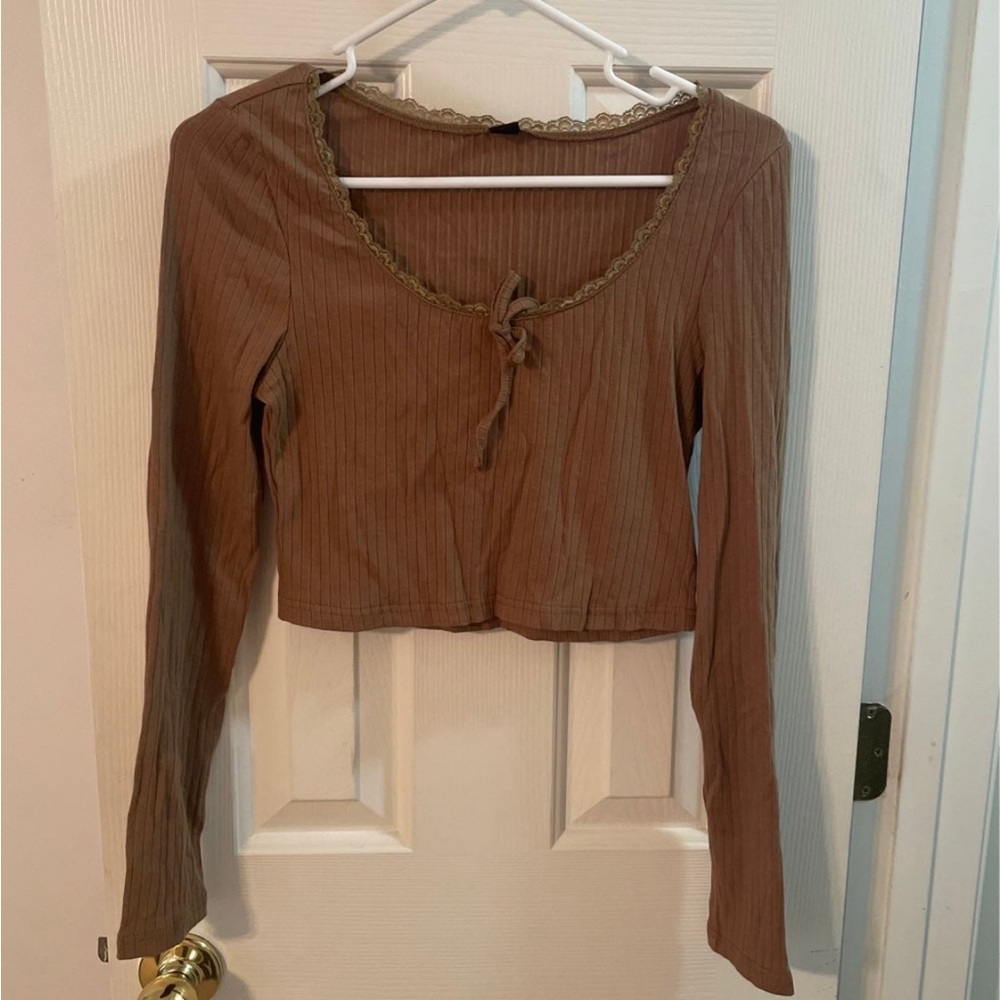 Long sleeve crop top